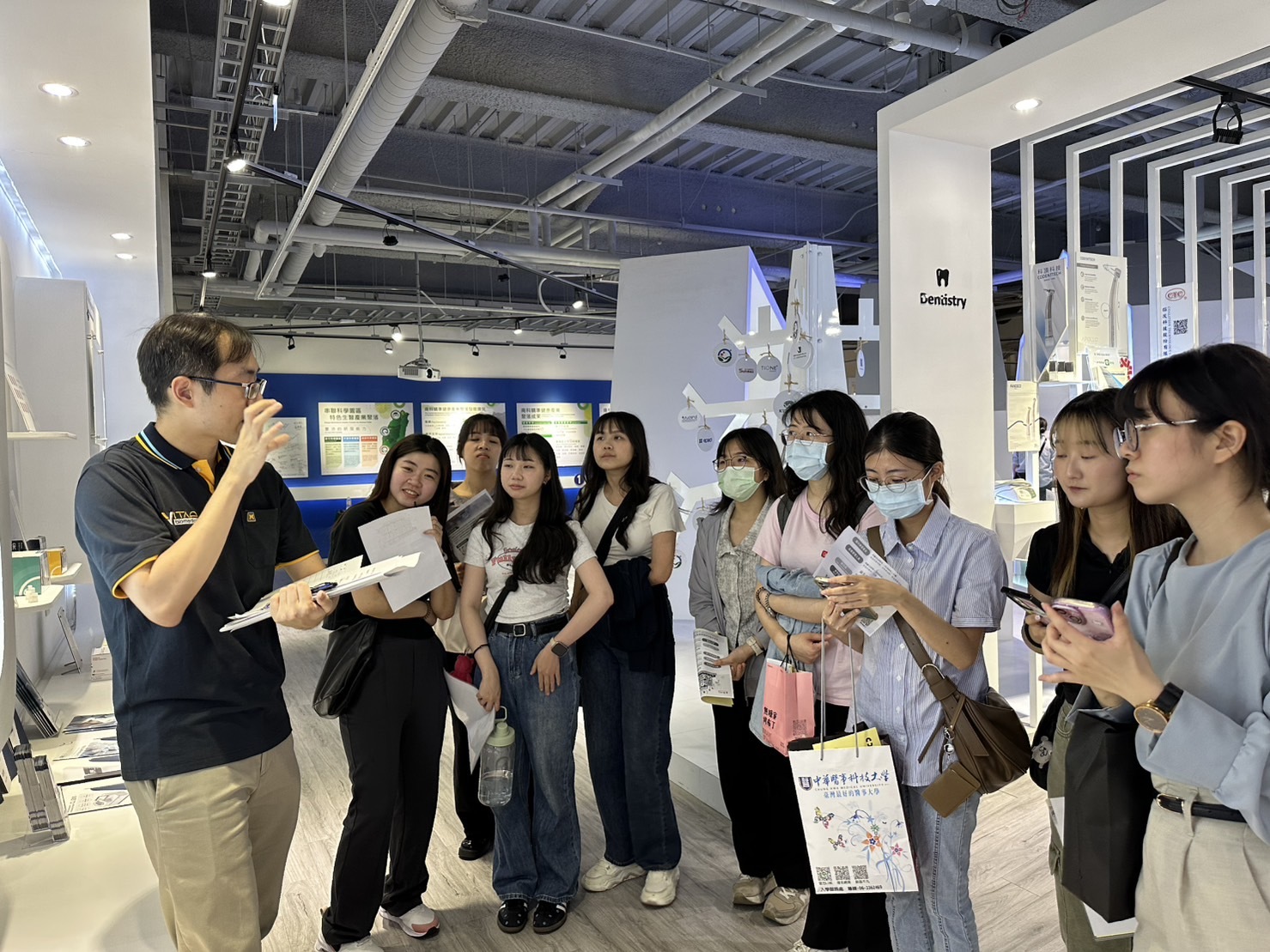 第一站  微體生醫(創新領先的癌症及疾病分子篩檢技術)